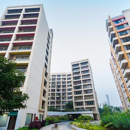 Capital O 10212 Hotel West Willows Xanadu Calcutta Exteriör bild