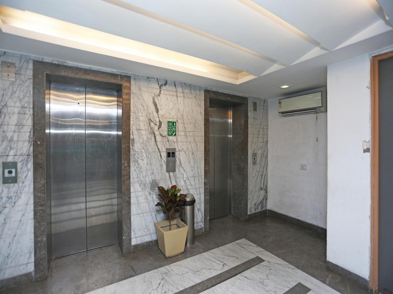 Capital O 10212 Hotel West Willows Xanadu Calcutta Exteriör bild