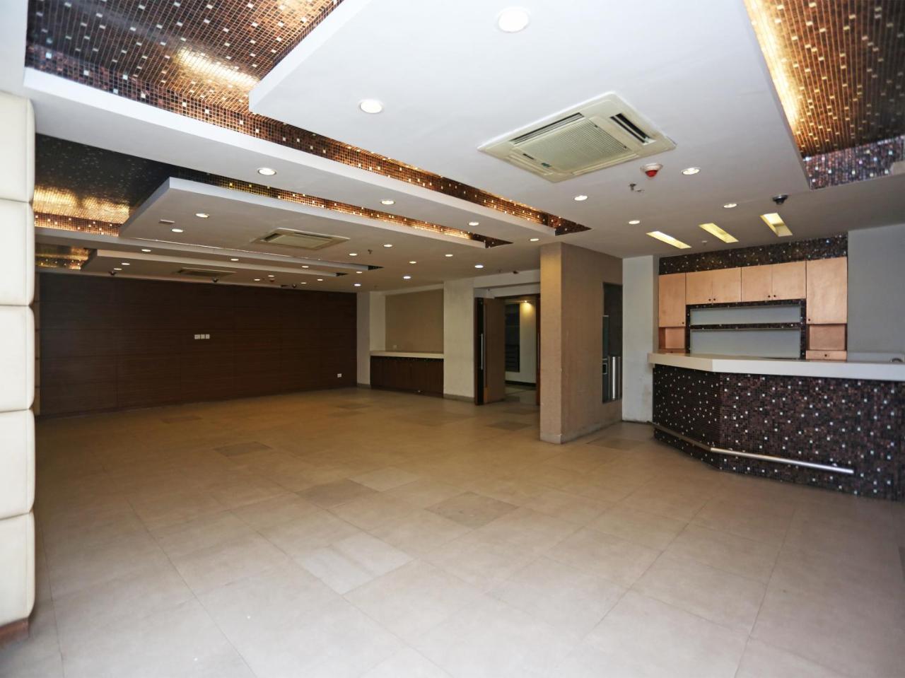 Capital O 10212 Hotel West Willows Xanadu Calcutta Exteriör bild