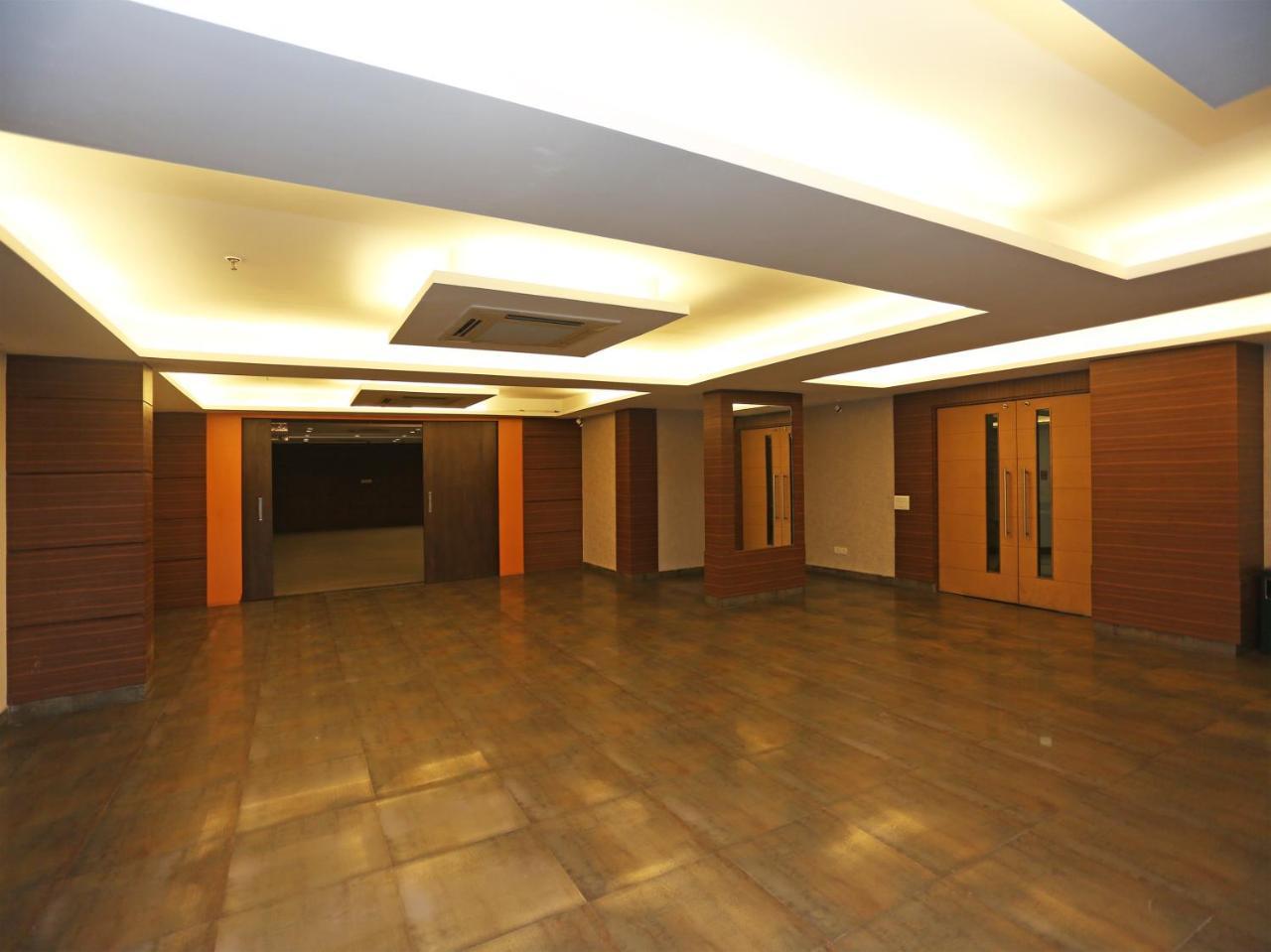 Capital O 10212 Hotel West Willows Xanadu Calcutta Exteriör bild