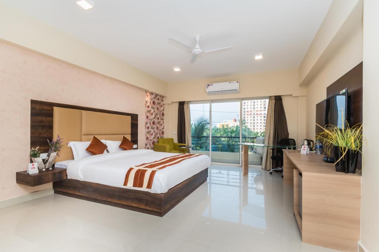 Capital O 10212 Hotel West Willows Xanadu Calcutta Exteriör bild