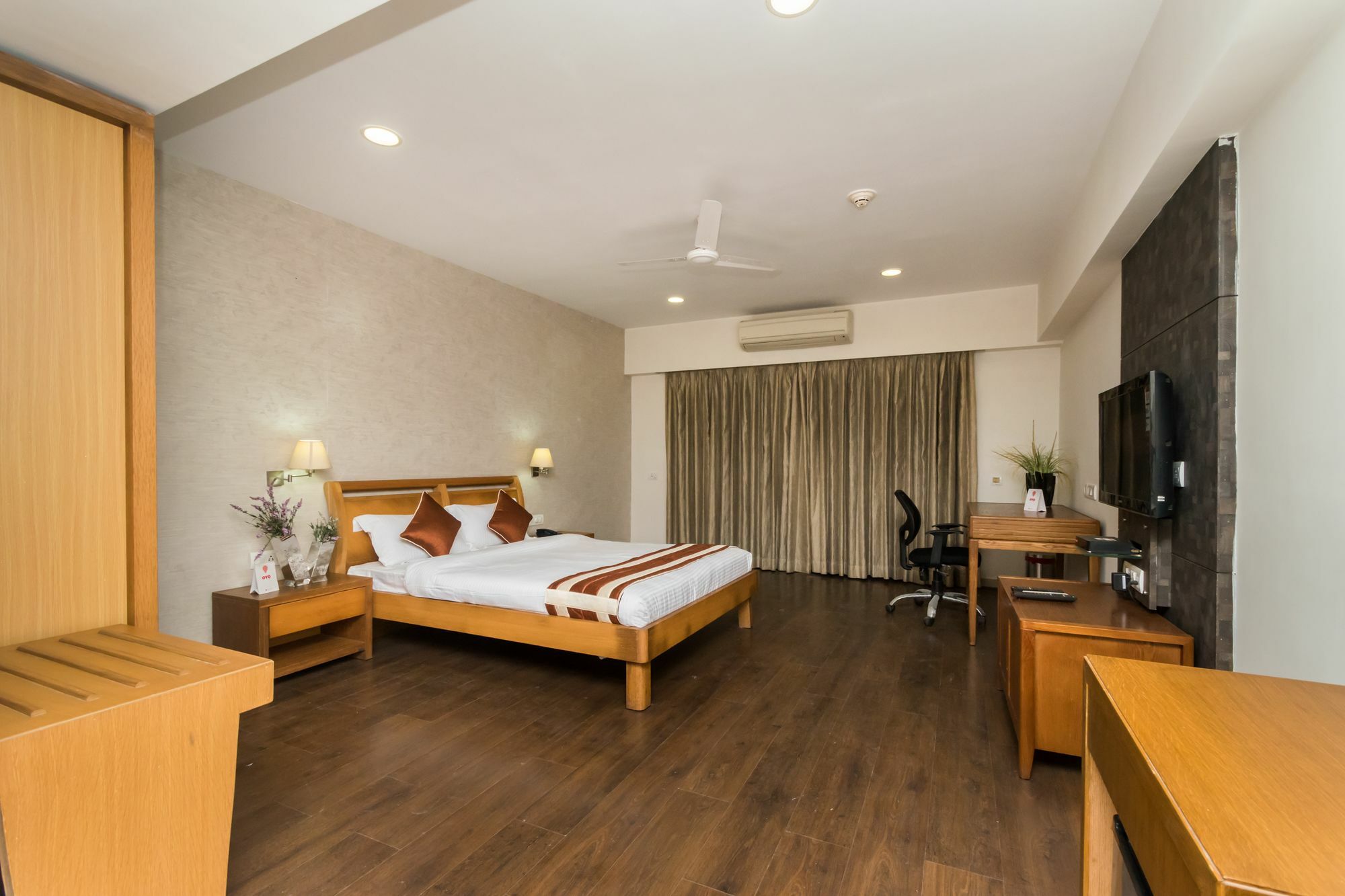 Capital O 10212 Hotel West Willows Xanadu Calcutta Exteriör bild