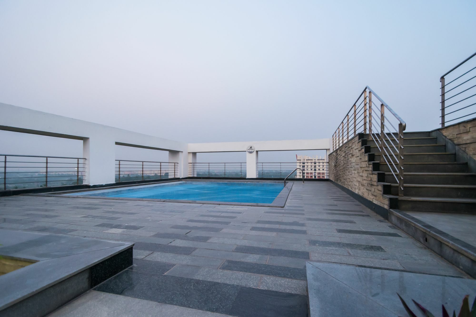 Capital O 10212 Hotel West Willows Xanadu Calcutta Exteriör bild
